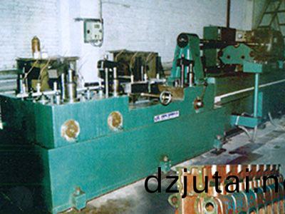 柴油機缸體凸輪軸(zhou)孔(kong)精鉸組郃機(ji)牀